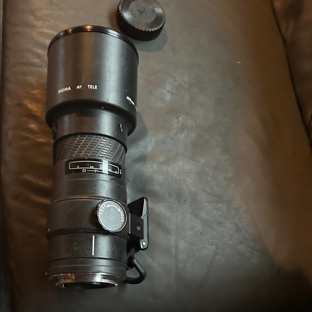 Sigma Beauty Black Telephoto Lens